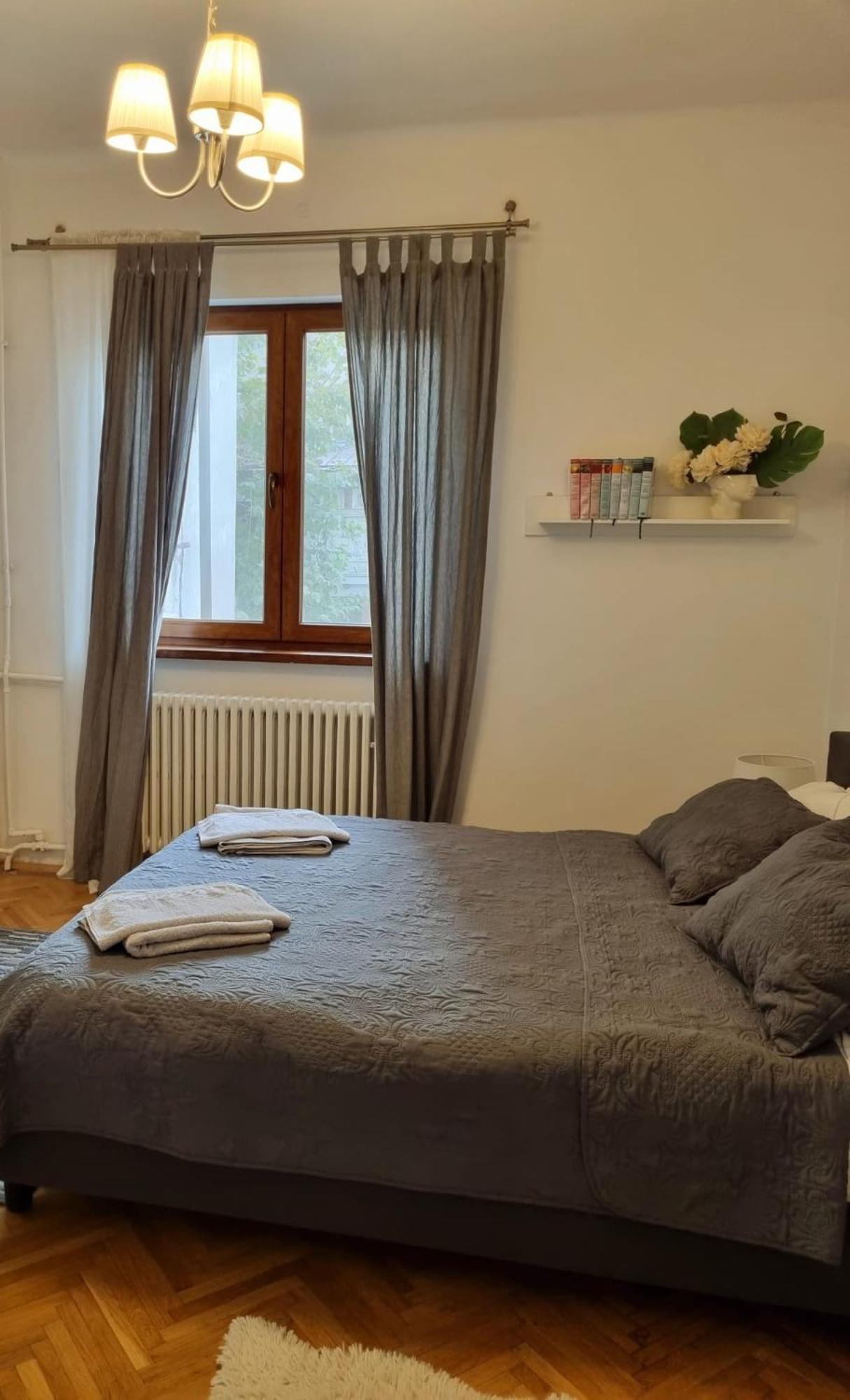 Cozy Apartment Near City Center Bukarest Exterior foto